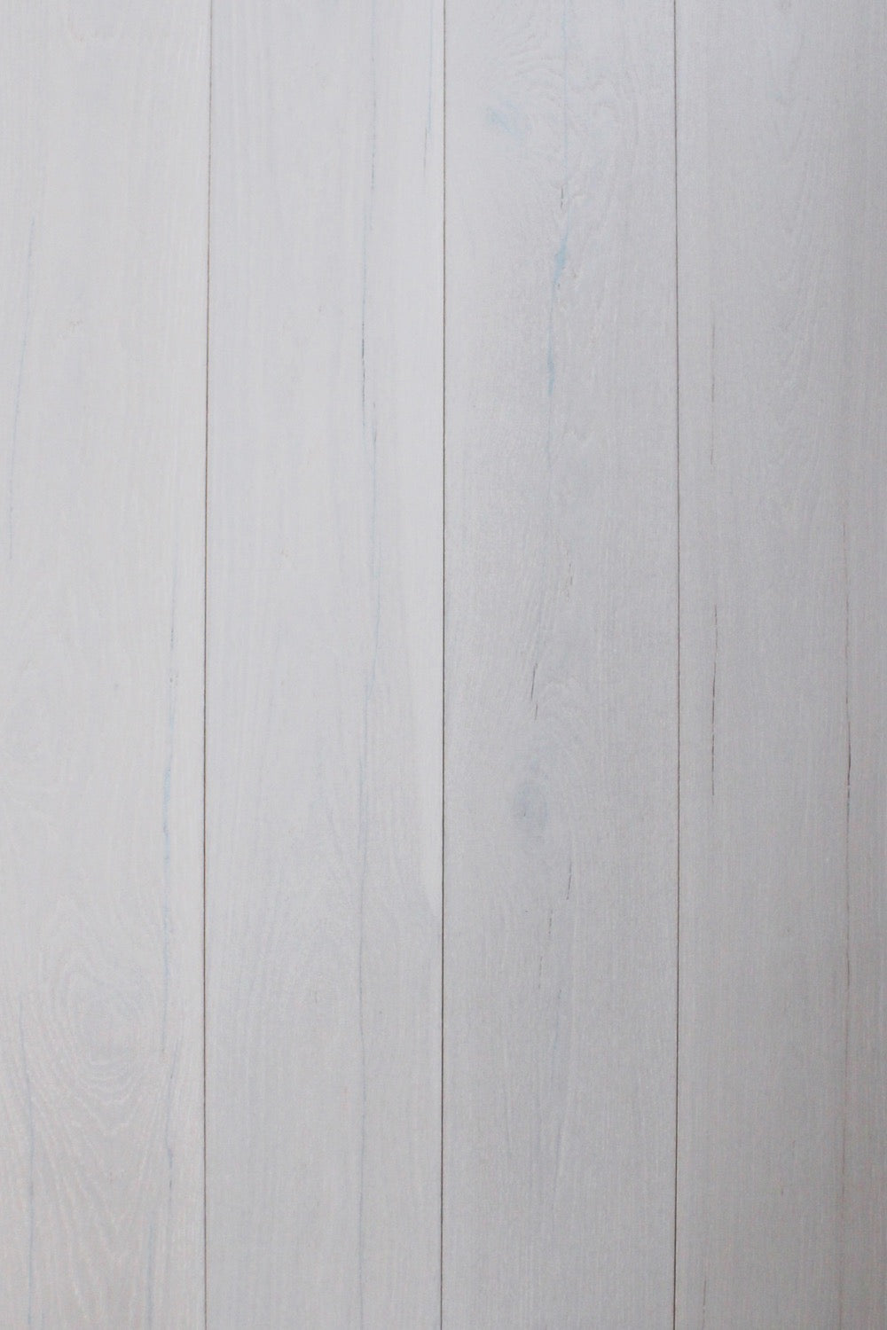Rio Torne French Oak Engineered Hardwood Flooring – 5/8" x 8-1/2"– 4 mm Wear Layer